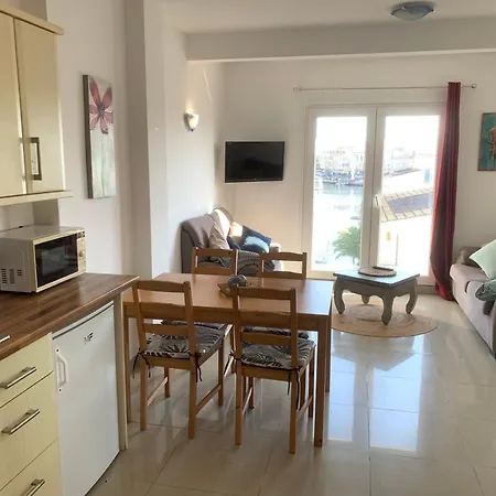 Waterside - Two Bedroom Empuriabrava