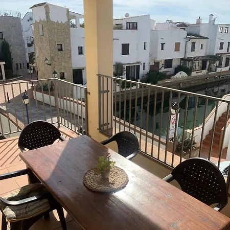 Waterside - Two Bedroom Apartmán Empuriabrava