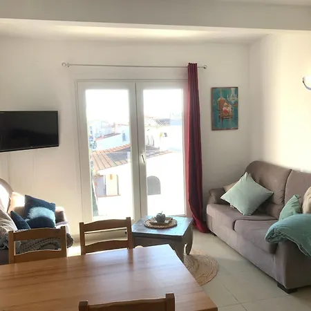 Waterside - Two Bedroom Apartmán