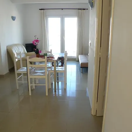 Waterside - Two Bedroom Apartmán