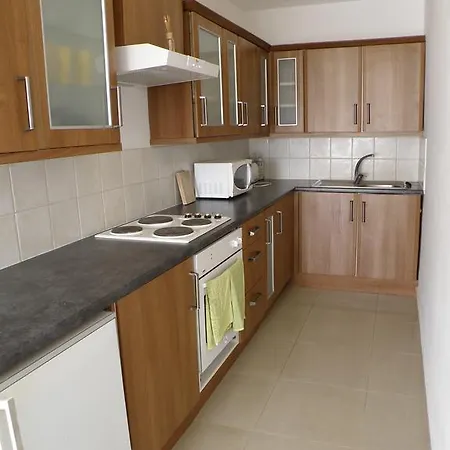 Waterside - Two Bedroom Apartmán