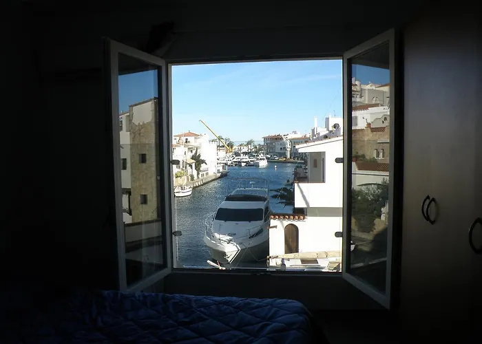 Waterside - Two Bedroom Appartamento
